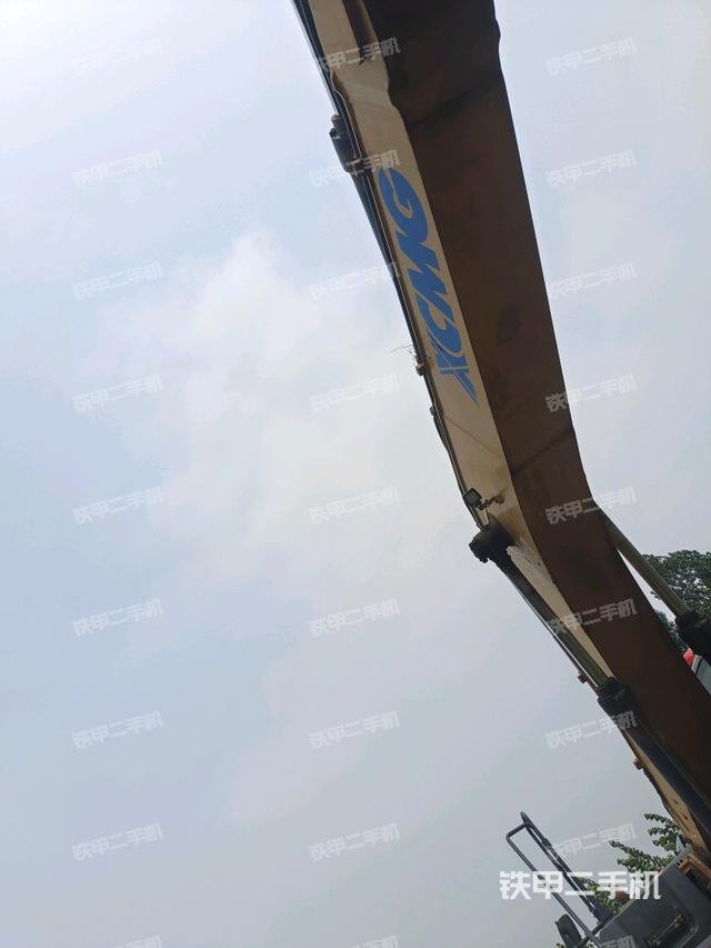 大臂根部?斜視(工作和回轉(zhuǎn)裝置) 大臂根部?斜視(工作和回轉(zhuǎn)裝置)