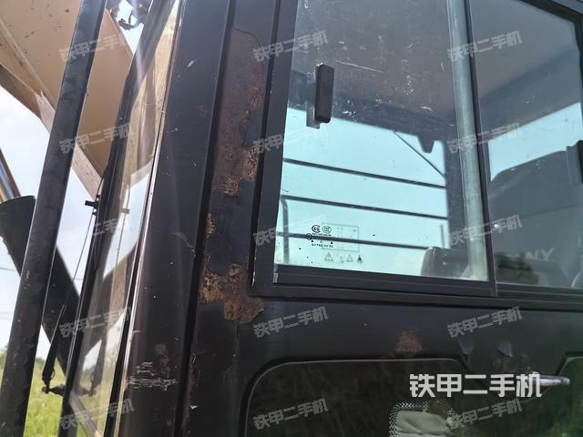頂棚整體(駕駛室部分) 頂棚整體(駕駛室部分)