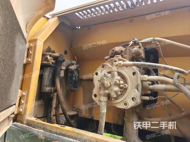 散熱器正面(大件艙室) 散熱器正面(大件艙室)