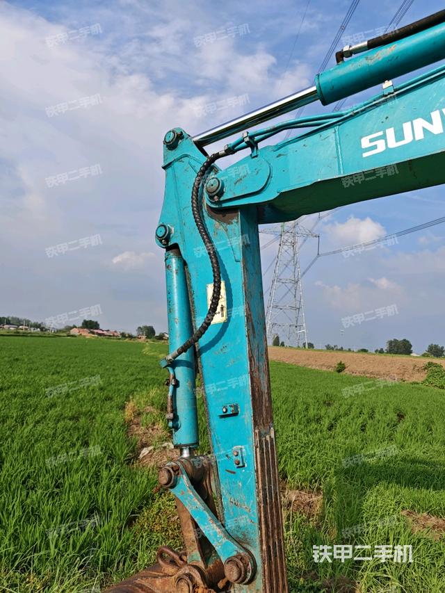 铲斗右后整体（工作和回转装置）