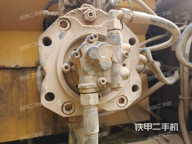 液壓泵斜45?左(大件艙室) 液壓泵斜45?左(大件艙室)