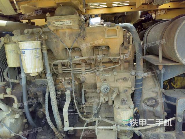 發(fā)動(dòng)機(jī)整體俯視(整機(jī)外觀) 發(fā)動(dòng)機(jī)整體俯視(整機(jī)外觀)
