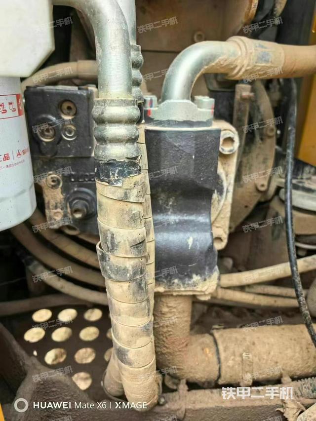 液壓泵艙室正面整體（整機(jī)外觀）