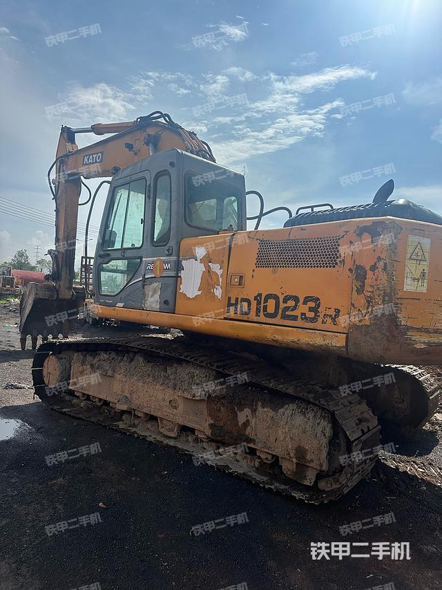 驾驶室顶部（整机外观）