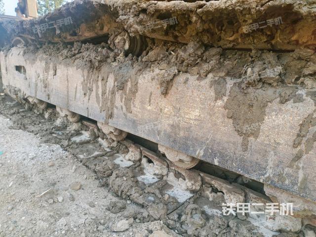 右側履帶整體?(行走機構) 右側履帶整體?(行走機構)