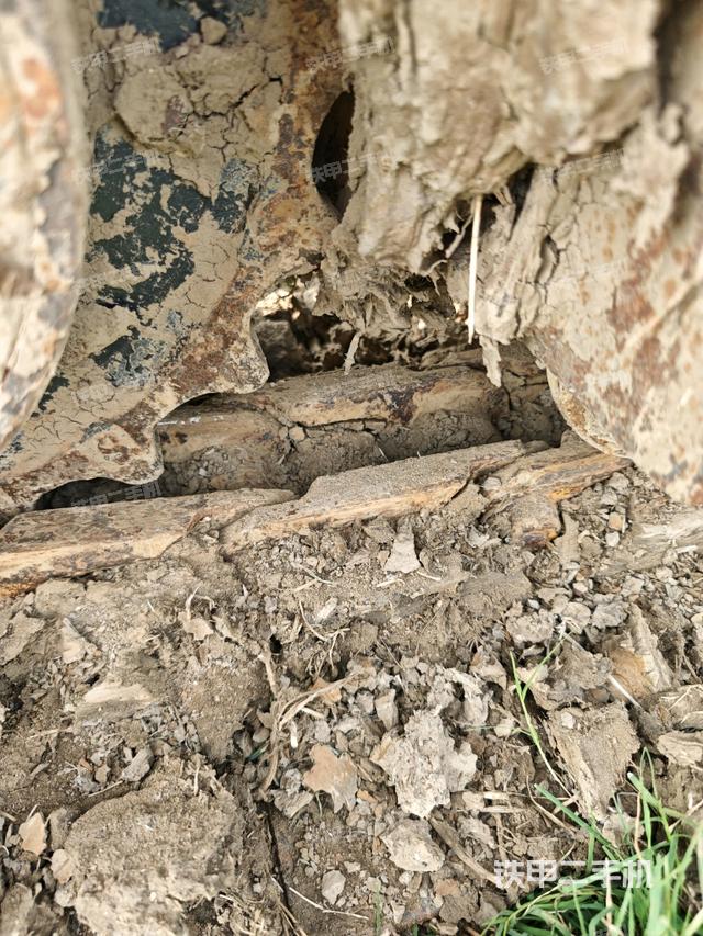 左侧行走马达盖板（行走机构）