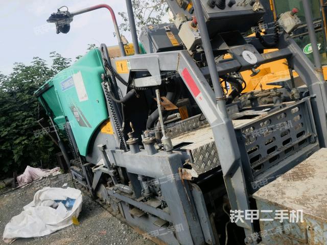 整機右后45°(設(shè)備外觀及核心部件) 整機右后45°(設(shè)備外觀及核心部件)
