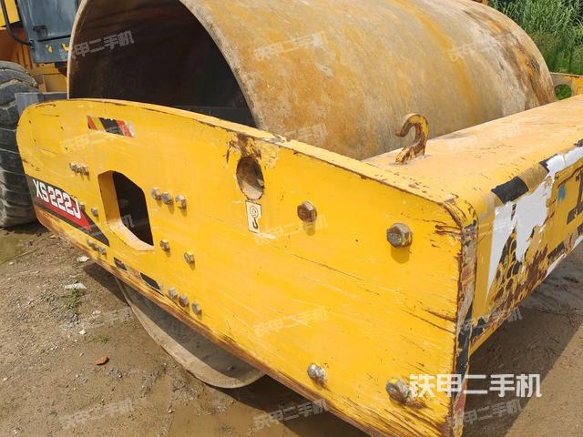 前车架正左侧(压路机前后车架) 前车架正左侧(压路机前后车架)