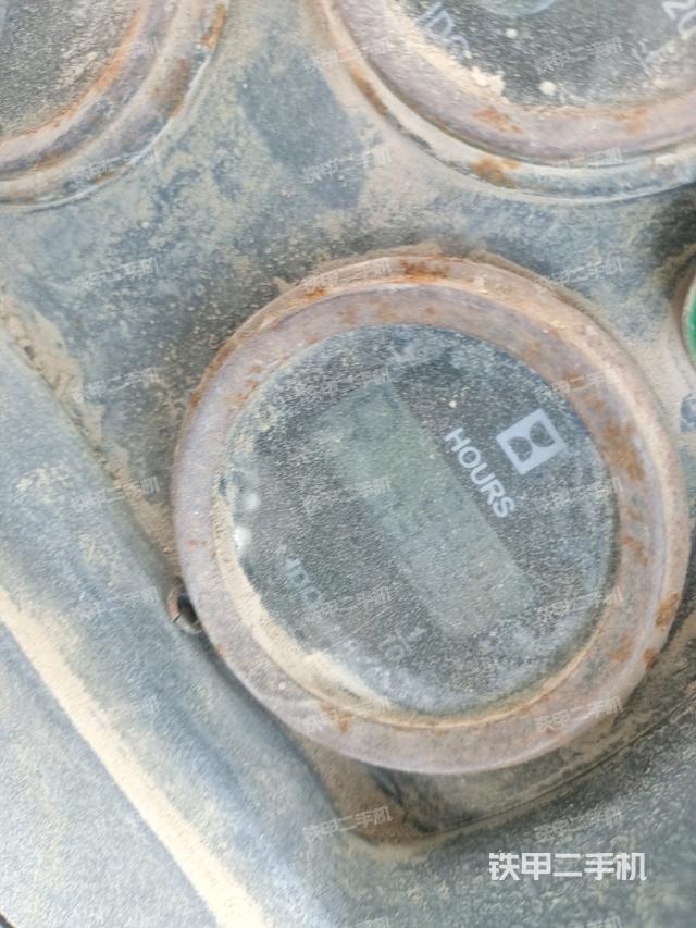 儀表盤全景（壓路機駕駛室）