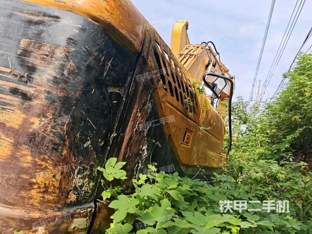 整機右后45°(整機外觀) 整機右后45°(整機外觀)