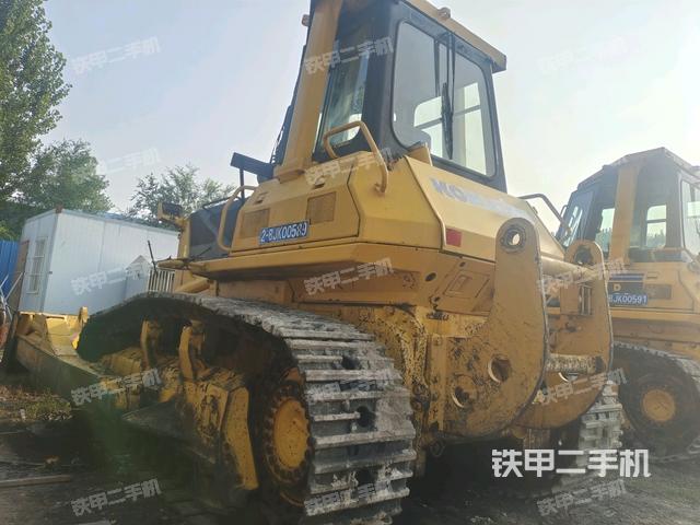 左后45°(推土機整車外觀) 左后45°(推土機整車外觀)