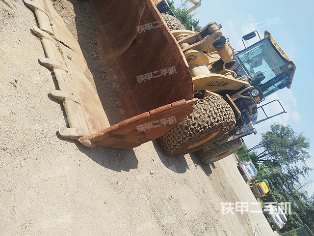 山工SEM660D裝載機(jī)