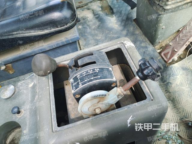 后玻璃角标(压路机驾驶室) 后玻璃角标(压路机驾驶室)