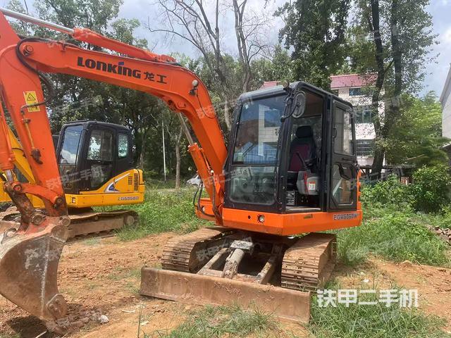 龍工CDM6060挖掘機(jī)