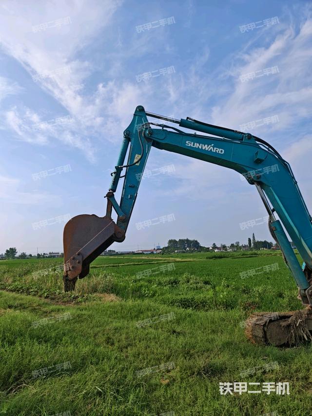 转盘和下车架正前（工作和回转装置）