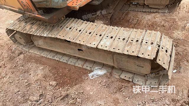 单侧履带整体(整机外观) 单侧履带整体(整机外观)