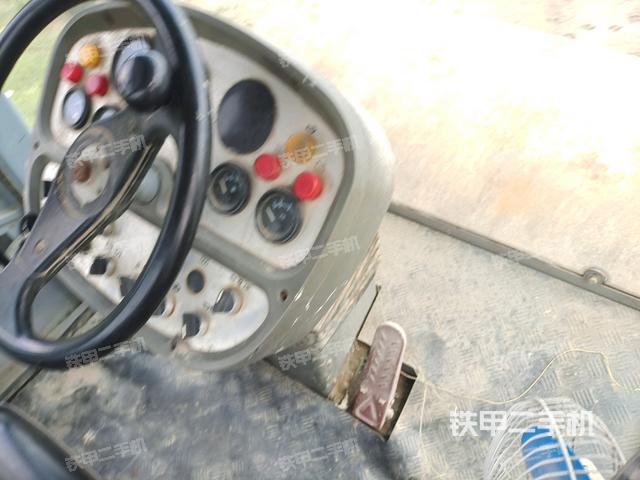 驾驶室顶蓬内(压路机驾驶室) 驾驶室顶蓬内(压路机驾驶室)