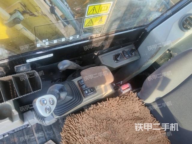 座椅左側(cè)控制臺(tái)/音響/含左手柄(駕駛室部分) 座椅左側(cè)控制臺(tái)/音響/含左手柄(駕駛室部分)