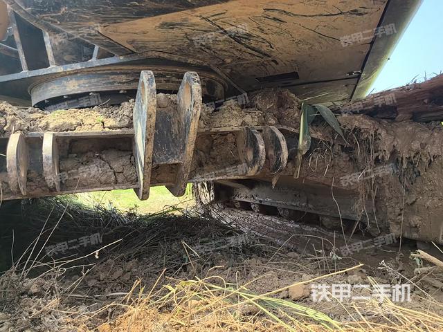 轉盤和下車架正前(工作和回轉裝置) 轉盤和下車架正前(工作和回轉裝置)