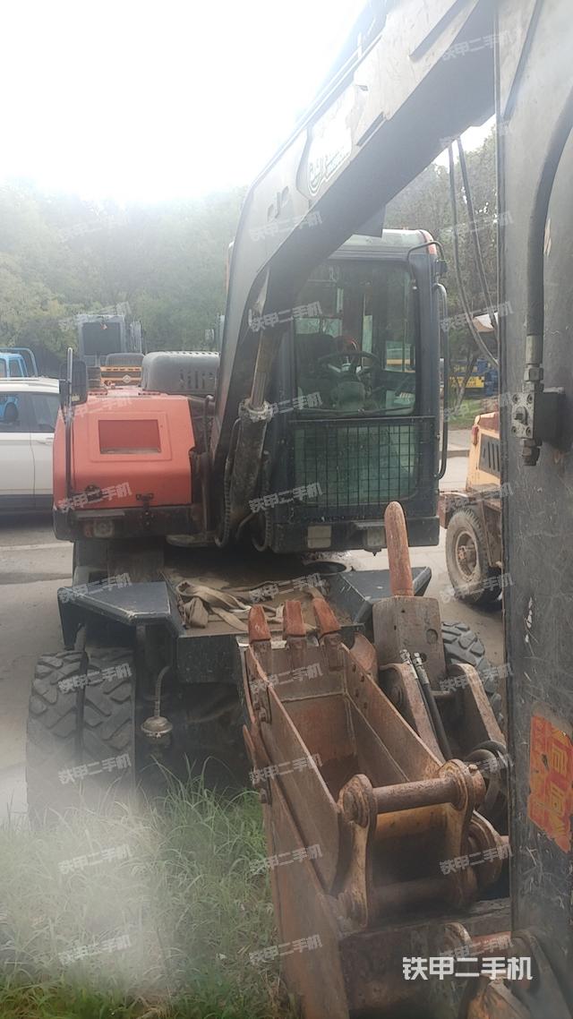 驾驶室整体（整机外观）