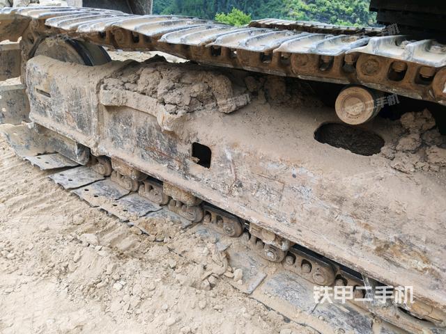 右側(cè)行走馬達(dá)蓋板(行走機(jī)構(gòu)) 右側(cè)行走馬達(dá)蓋板(行走機(jī)構(gòu))