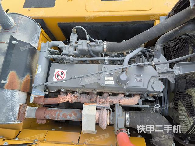 气门室盖螺丝特写(上车部件) 气门室盖螺丝特写(上车部件)
