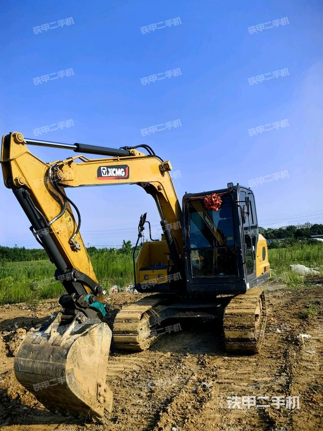 右前45(整機(jī)外觀) 右前45(整機(jī)外觀)