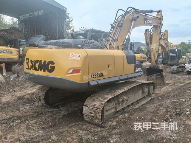 右后45(整機外觀) 右后45(整機外觀)