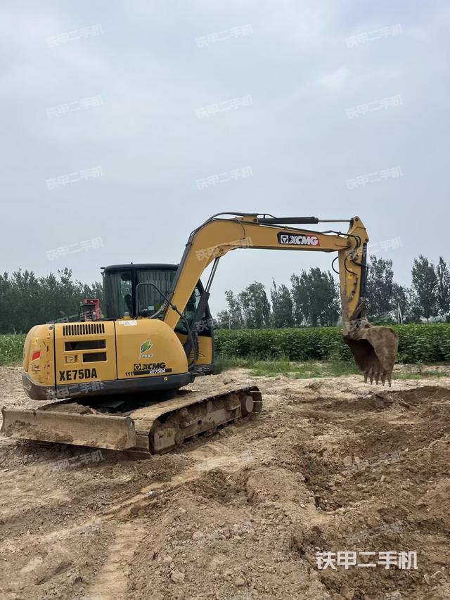 整機(jī)右后45°(整機(jī)外觀) 整機(jī)右后45°(整機(jī)外觀)