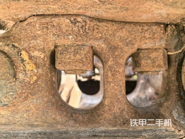 左導(dǎo)向輪（行走機(jī)構(gòu)）