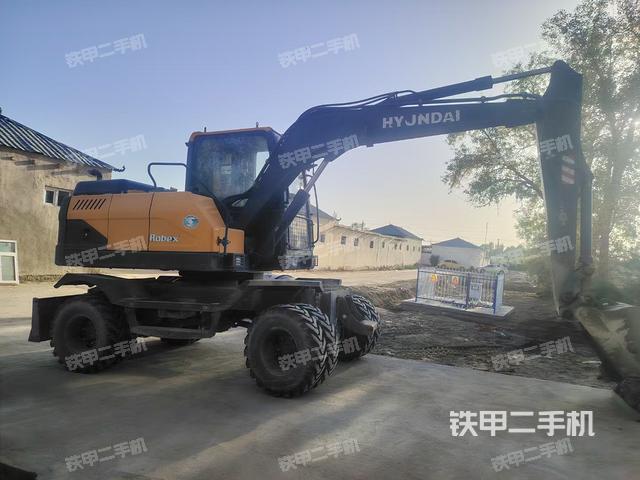 現(xiàn)代R80-9H挖掘機