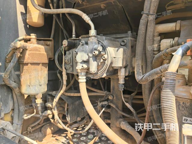 液壓泵斜45?左（大件艙室）