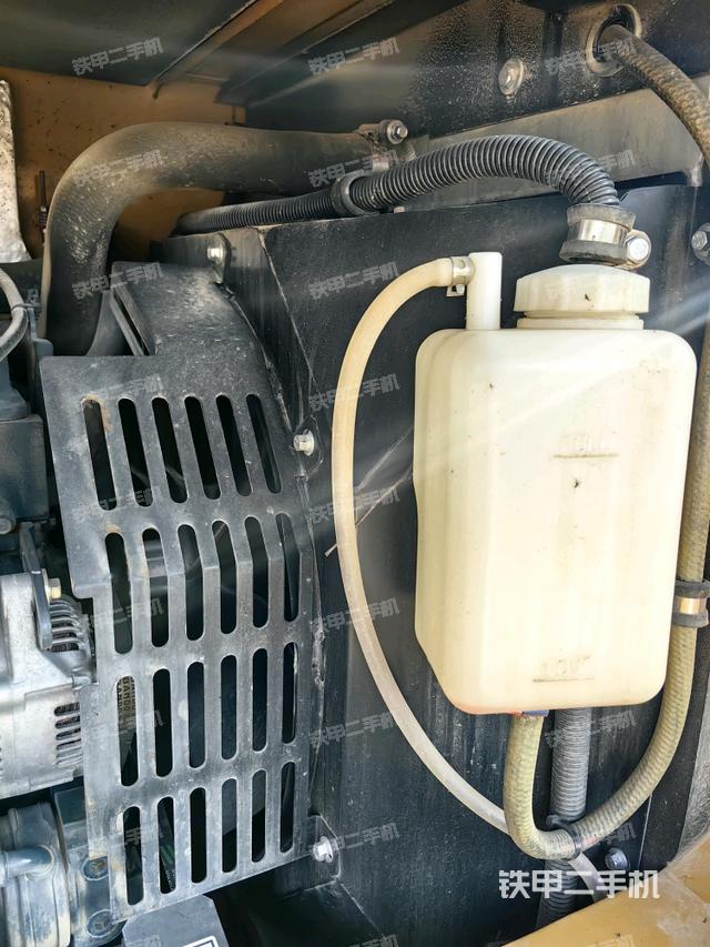 水箱+風(fēng)扇特寫(上車部件) 水箱+風(fēng)扇特寫(上車部件)