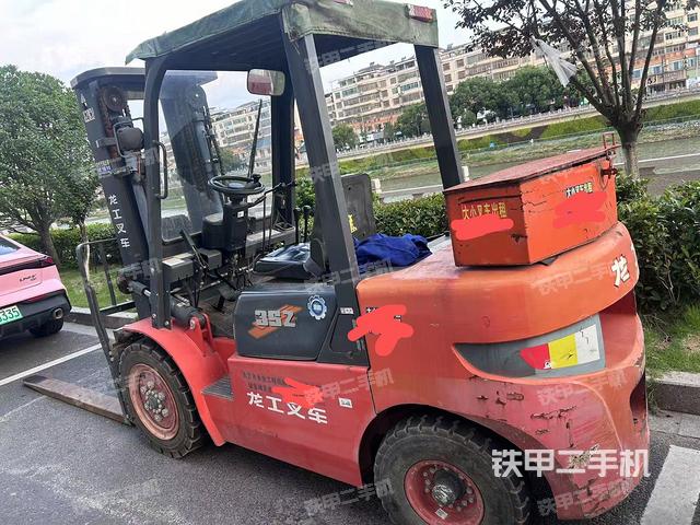 龍工LG35DIII叉車