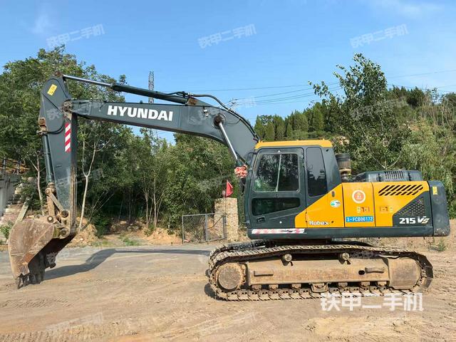 現(xiàn)代R215VS挖掘機