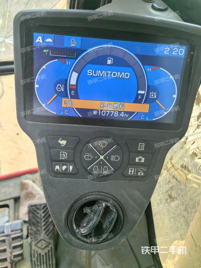 駕駛室左前45度（駕駛室部分）