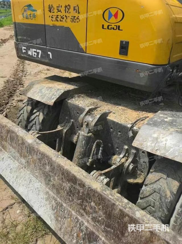 单侧履带整体（整机外观）