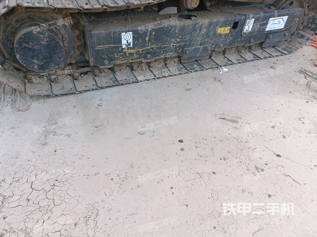 单侧履带整体（整机外观）