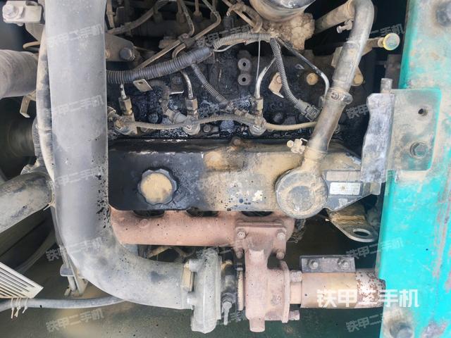 發(fā)動(dòng)機(jī)室(上車部件) 發(fā)動(dòng)機(jī)室(上車部件)