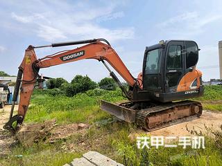 斗山DX55-9C挖掘机实拍图片