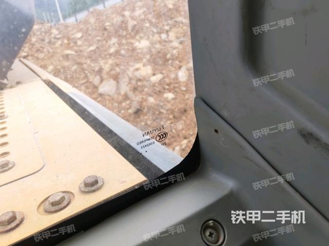 駕駛室正側(cè)(駕駛室部分) 駕駛室正側(cè)(駕駛室部分)