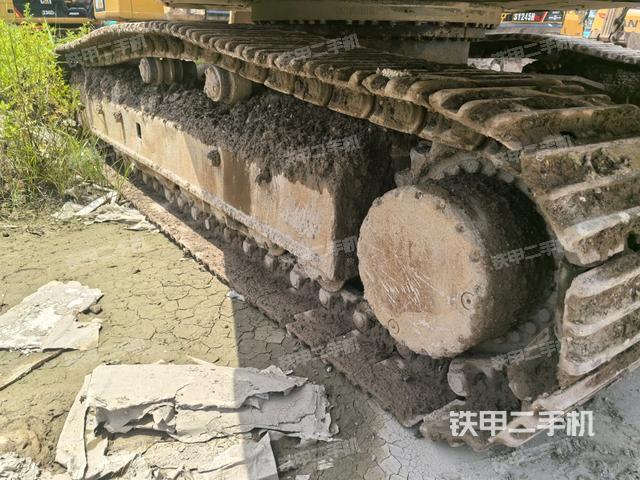 右側(cè)行走馬達(dá)蓋板(行走機(jī)構(gòu)) 右側(cè)行走馬達(dá)蓋板(行走機(jī)構(gòu))
