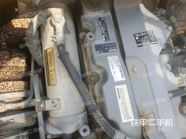 气门室盖螺丝特写(上车部件) 气门室盖螺丝特写(上车部件)