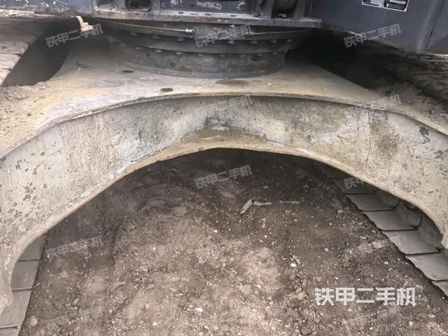 大臂根部?斜視(工作和回轉裝置) 大臂根部?斜視(工作和回轉裝置)