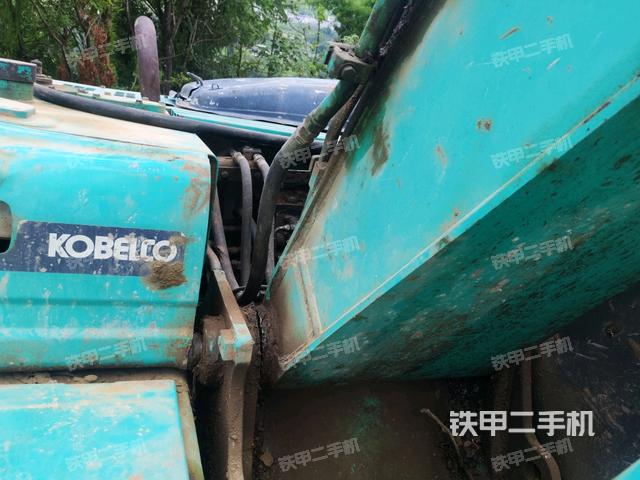 大臂根部?斜視(工作和回轉(zhuǎn)裝置) 大臂根部?斜視(工作和回轉(zhuǎn)裝置)