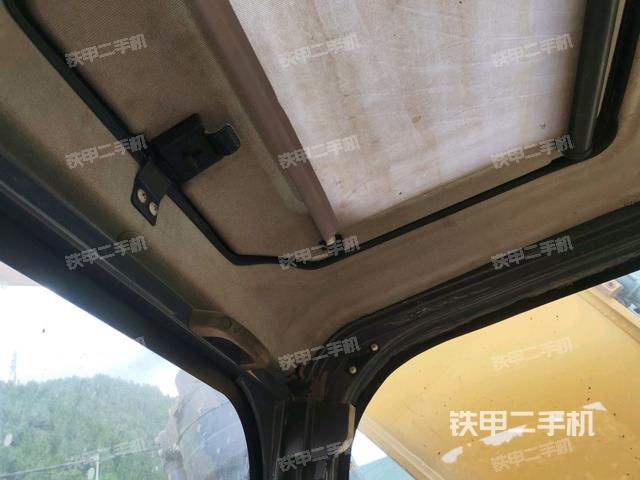 座椅后部(駕駛室部分) 座椅后部(駕駛室部分)