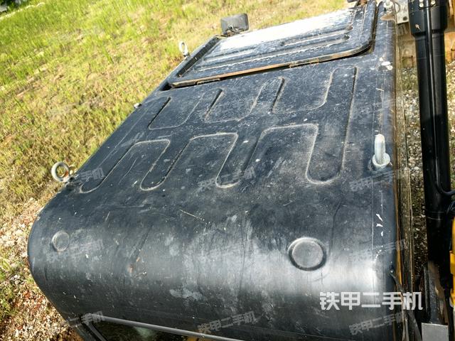驾驶室顶部俯视(上车部件) 驾驶室顶部俯视(上车部件)
