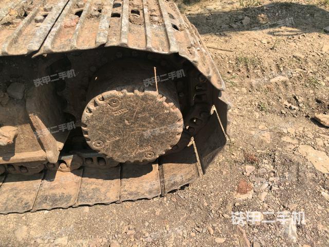 左驅(qū)動輪（行走機(jī)構(gòu)）