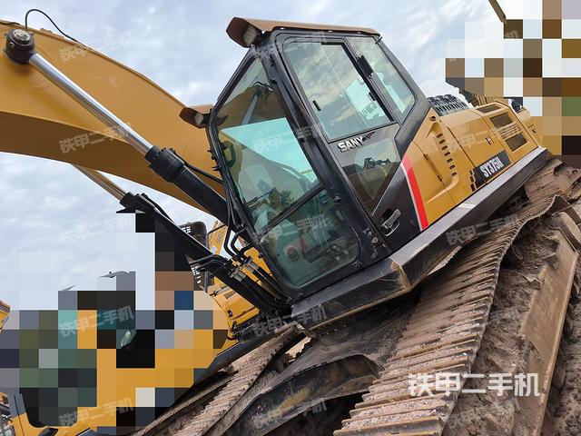 三一重工SY335H挖掘機(jī)