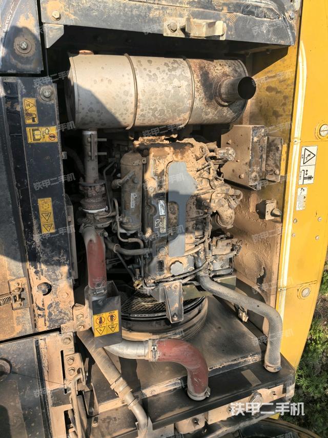 氣門室蓋螺絲特寫（上車部件）